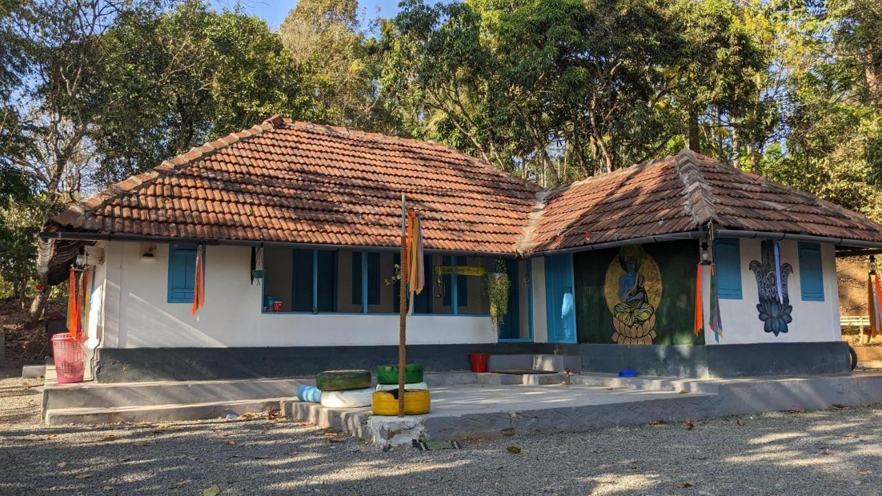 Crossroads Hostel 1957 卡尔佩特塔 外观 照片